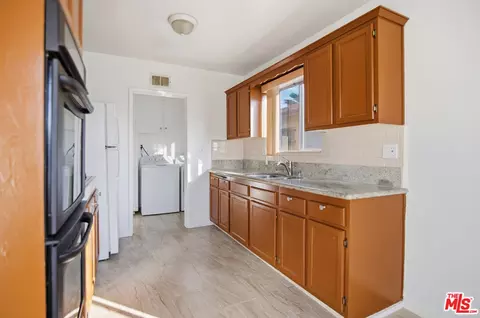 401 E Darlan St, Gardena, CA 90248 photo 13