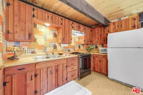42721 Cedar Ave, Big Bear Lake, CA 92315 photo 10