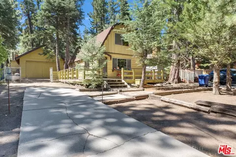 42721 Cedar Ave, Big Bear Lake, CA 92315 photo 2