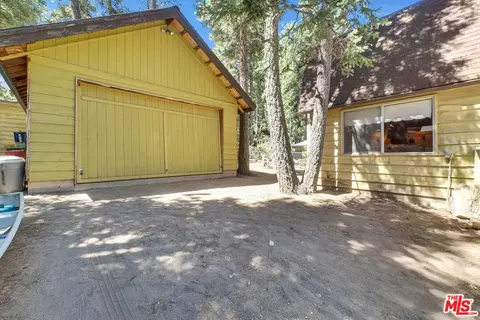 42721 Cedar Ave, Big Bear Lake, CA 92315 photo 23