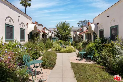 750 N Edinburgh Ave, Los Angeles, CA 90046