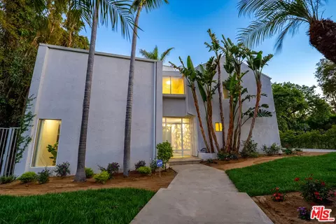 23246 Canzonet St, Woodland Hills, CA 91367