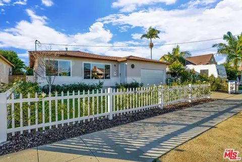 11883 Freeman Ave, Hawthorne, CA 90250