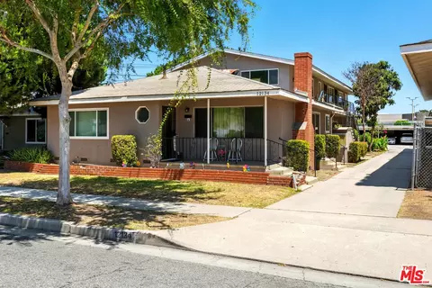 12134 Grevillea Ave, Hawthorne, CA 90250