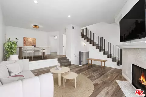 5100 Riverton Ave #14, North Hollywood, CA 91601