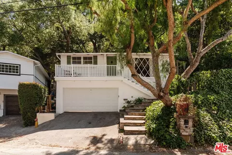 9930 Westwanda Dr, Beverly Hills, CA 90210