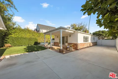 Exterior - 1209 Appleton Way, Venice, CA 90291 photo 5 of 13
