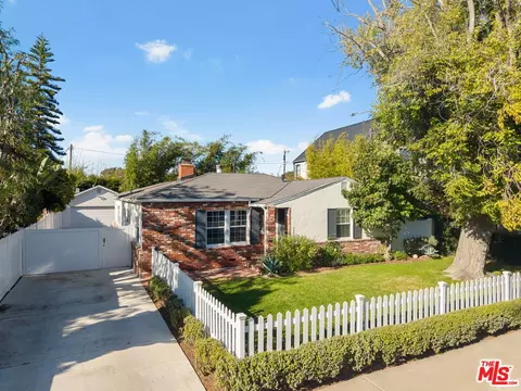 Exterior - 1209 Appleton Way, Venice, CA 90291 photo 2 of 13