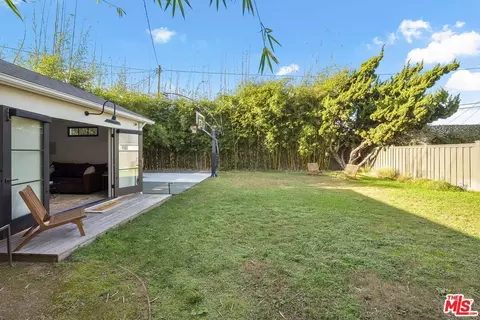 Exterior - 1209 Appleton Way, Venice, CA 90291 photo 10 of 13