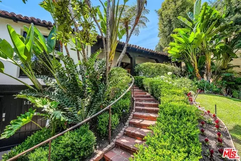 1423 Warnall Ave, Los Angeles, CA 90024