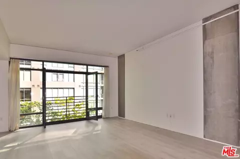 1111 S Grand Ave #907, Los Angeles, CA 90015