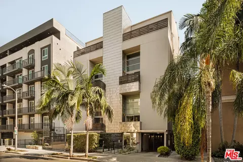 7062 Hawthorn Ave #103, Los Angeles, CA 90028