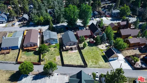 View/Area - 42560 Falcon Ave, Big Bear Lake, CA 92315 photo 6 of 11