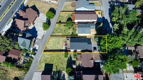 View/Area - 42560 Falcon Ave, Big Bear Lake, CA 92315 photo 9 of 11