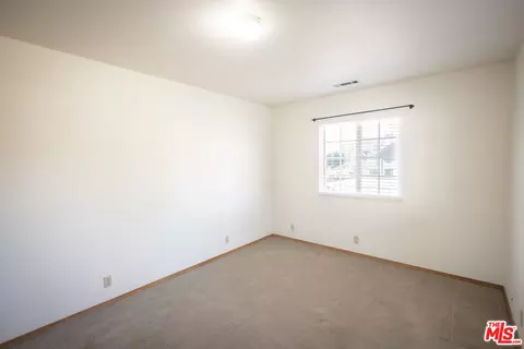 Bedroom - 42560 Falcon Ave, Big Bear Lake, CA 92315 photo 2 of 13