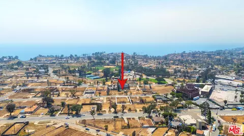 856 Toyopa Dr, Pacific Palisades, CA 90272