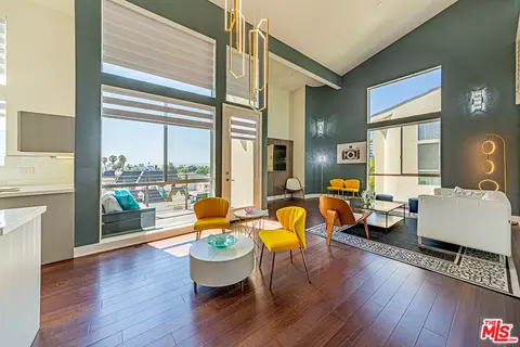 600 S Ridgeley Dr #PH 1, Los Angeles, CA 90036