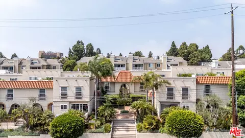 8025 Redlands St #20, Playa Del Rey, CA 90293