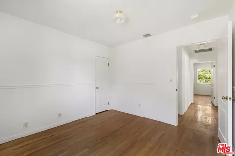 369 S Roosevelt Ave, Pasadena, CA 91107 photo 9