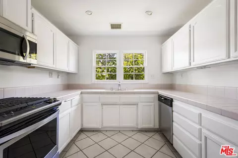 369 S Roosevelt Ave, Pasadena, CA 91107 photo 18