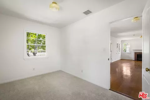 369 S Roosevelt Ave, Pasadena, CA 91107 photo 7