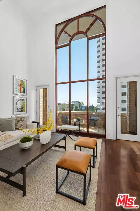 10550 Wilshire Blvd #305, Los Angeles, CA 90024