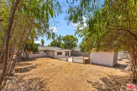 Exterior - 19039 Stroh Ave, Corona, CA 92881 photo 6 of 8