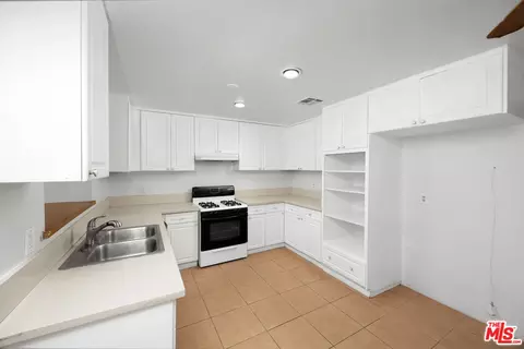 Kitchen - 19039 Stroh Ave, Corona, CA 92881 photo 2 of 4