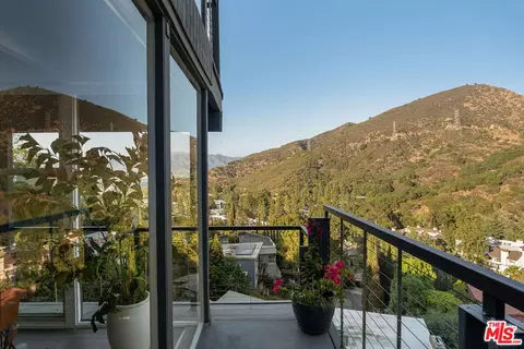 3464 Troy Dr, Los Angeles, CA 90068