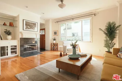 322 Alpine St #3, Pasadena, CA 91106