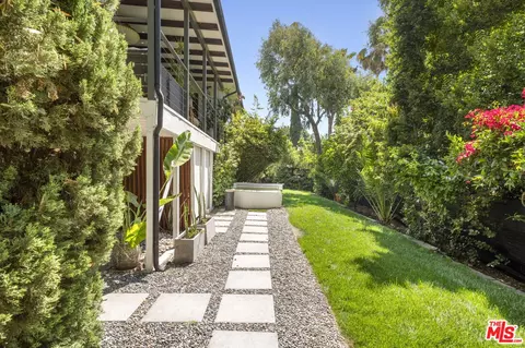 2601 Silver Ridge Ave, Los Angeles, CA 90039