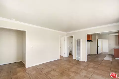 521 S Bullis Rd, Compton, CA 90221 photo 5