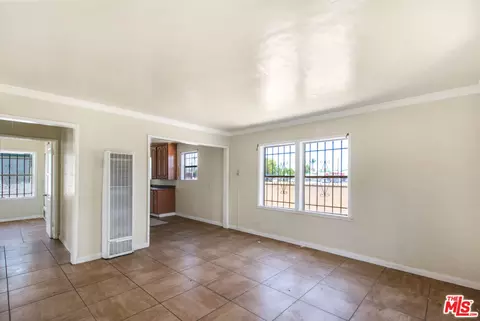 521 S Bullis Rd, Compton, CA 90221 photo 4