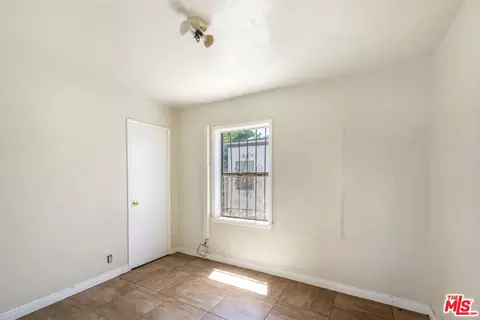 521 S Bullis Rd, Compton, CA 90221 photo 11