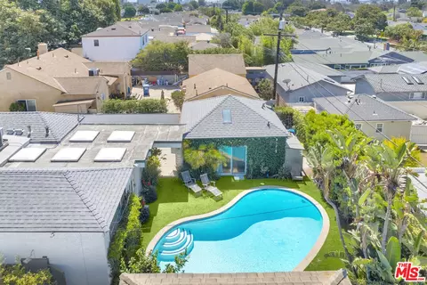 8333 Chase Ave, Los Angeles, CA 90045