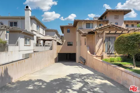 Exterior - 2449 Oswego St #3, Pasadena, CA 91107 photo 11 of 13