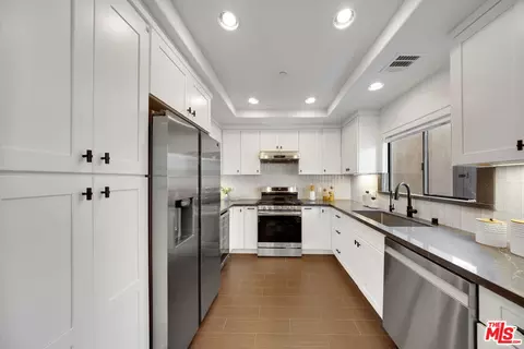 Kitchen - 2449 Oswego St #3, Pasadena, CA 91107 photo 1 of 2