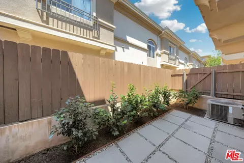 Exterior - 2449 Oswego St #3, Pasadena, CA 91107 photo 2 of 13