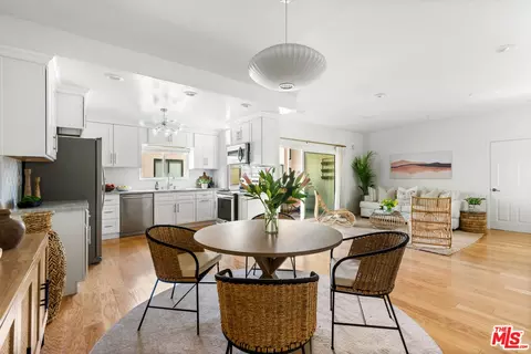 1228 N La Cienega Blvd #205, West Hollywood, CA 90069