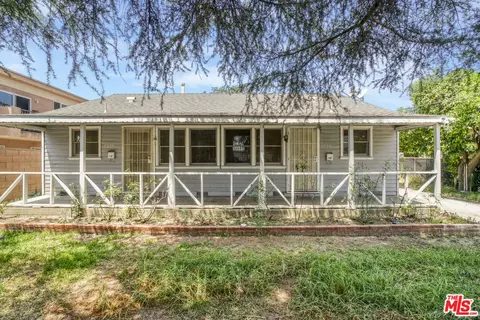 6833 Simpson Ave, North Hollywood, CA 91605
