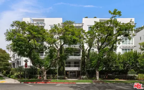 460 N Palm Dr #501, Beverly Hills, CA 90210