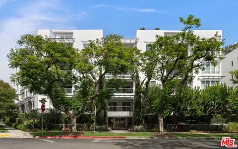 460 N Palm Dr #501, Beverly Hills, CA 90210