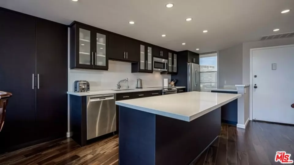 Kitchen - 4265 Marina City Dr #301, Marina Del Rey, CA 90292 photo 2 of 4