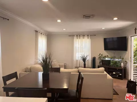 Undisclosed, Van Nuys, CA 91405 photo 3