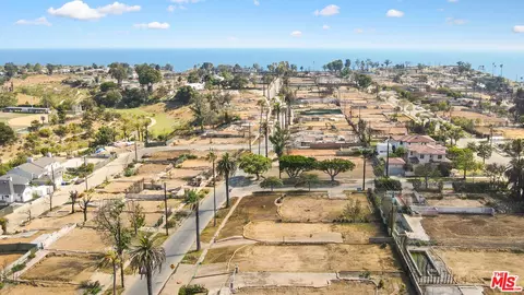 713 Swarthmore Ave, Pacific Palisades, CA 90272