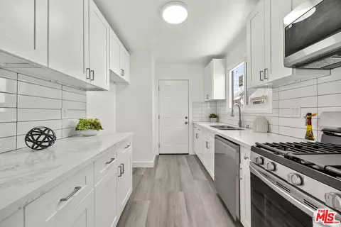 Entry Way - 1809 W Arbutus St, Compton, CA 90220 photo 1 of 1