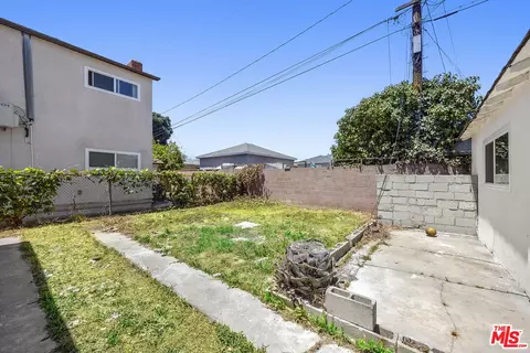 Exterior - 1809 W Arbutus St, Compton, CA 90220 photo 5 of 6