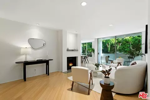 429 N Oakhurst Dr #203, Beverly Hills, CA 90210