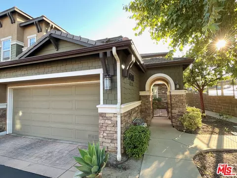 16414 W Nicklaus Dr #146, Rancho Cascades, CA 91342