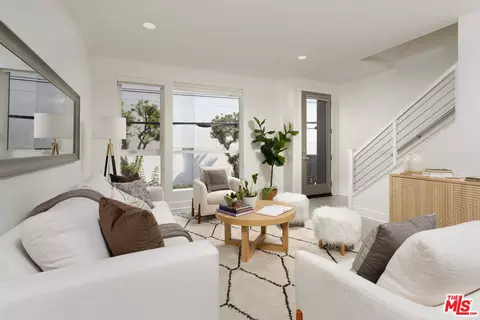 6067 W Studio Ct, Los Angeles, CA 90038